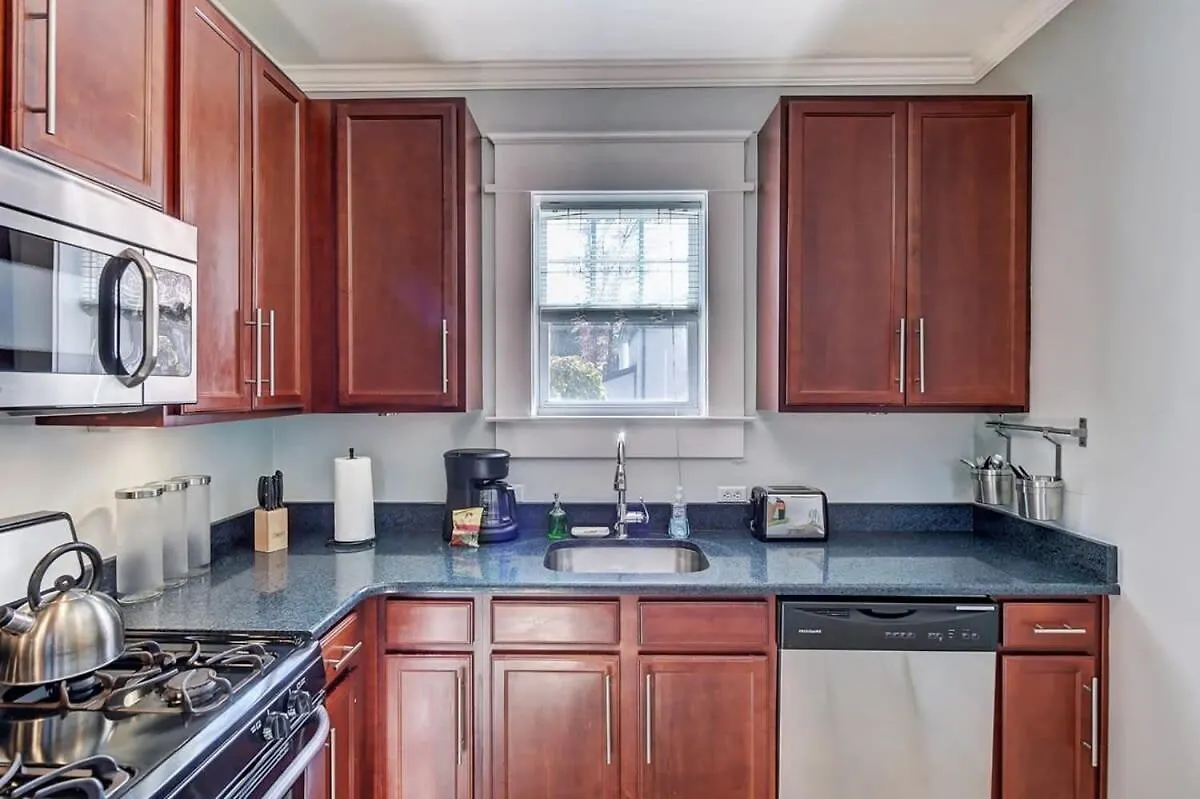 Chic Comfortable 2Br With Porch Near Dilworth Charlotte 0*,  United States