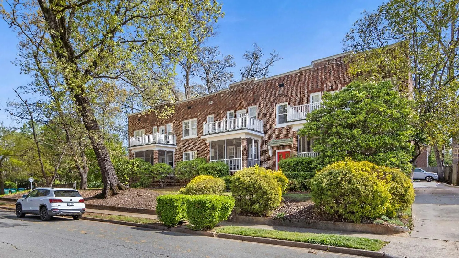 Holiday home Chic Comfortable 2Br With Porch Near Dilworth Charlotte United States