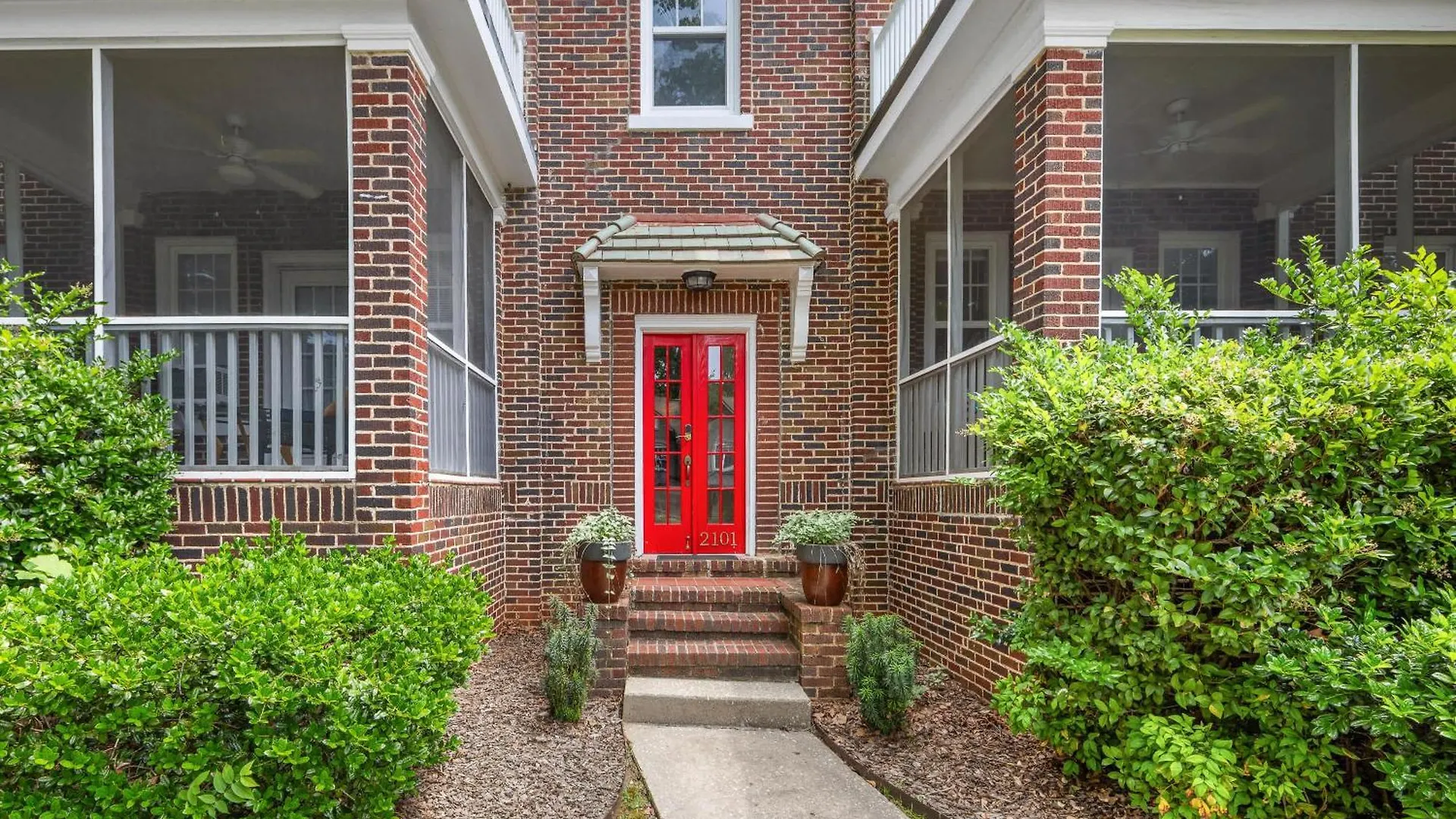 Chic Comfortable 2Br With Porch Near Dilworth Charlotte 0*,  United States